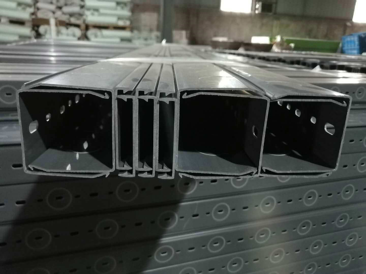 设备用穿线槽